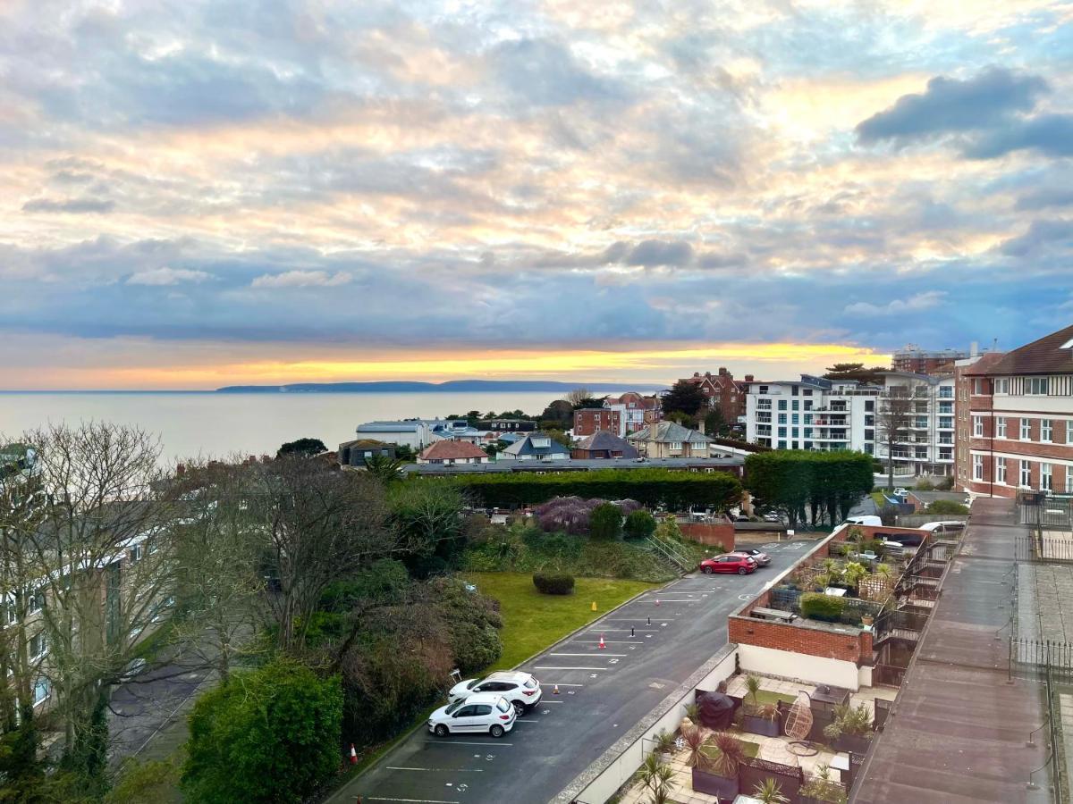Sea View Family Stay By Beach Gym & Parking Bournemouth Exterior photo